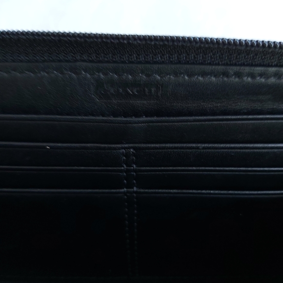 Coach Red & Black Tartan Zip Around Acordian Wristlet Wallet - Picture 10 of 13